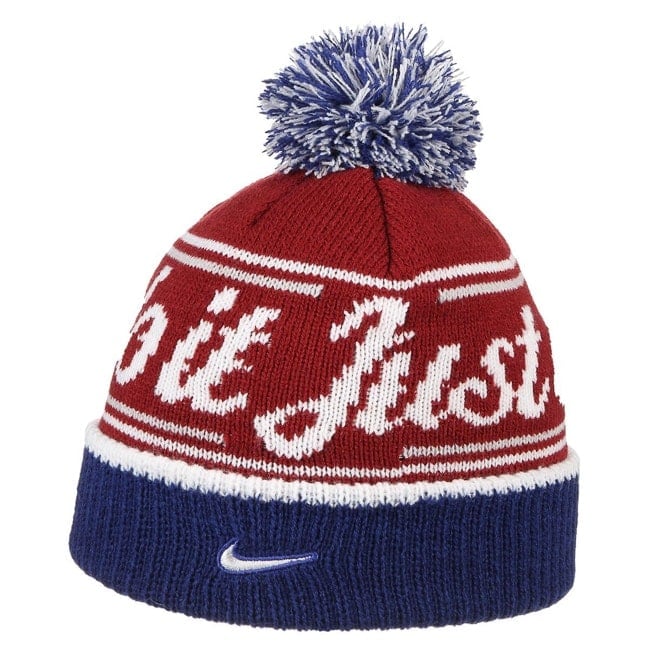 Doing Winter Bommelm�tze Nike