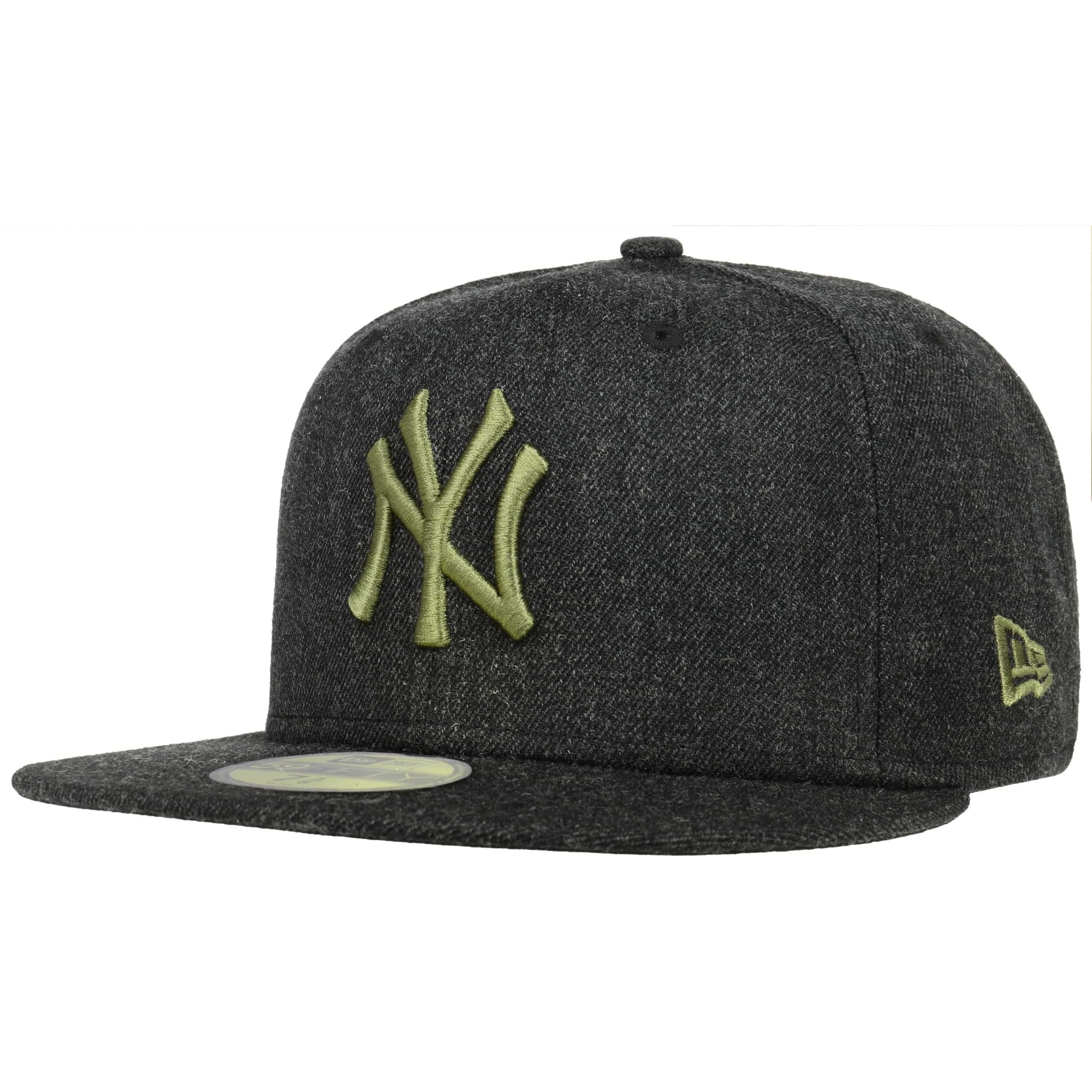 59Fifty Black Base Yankees Cap by New Era 37 95