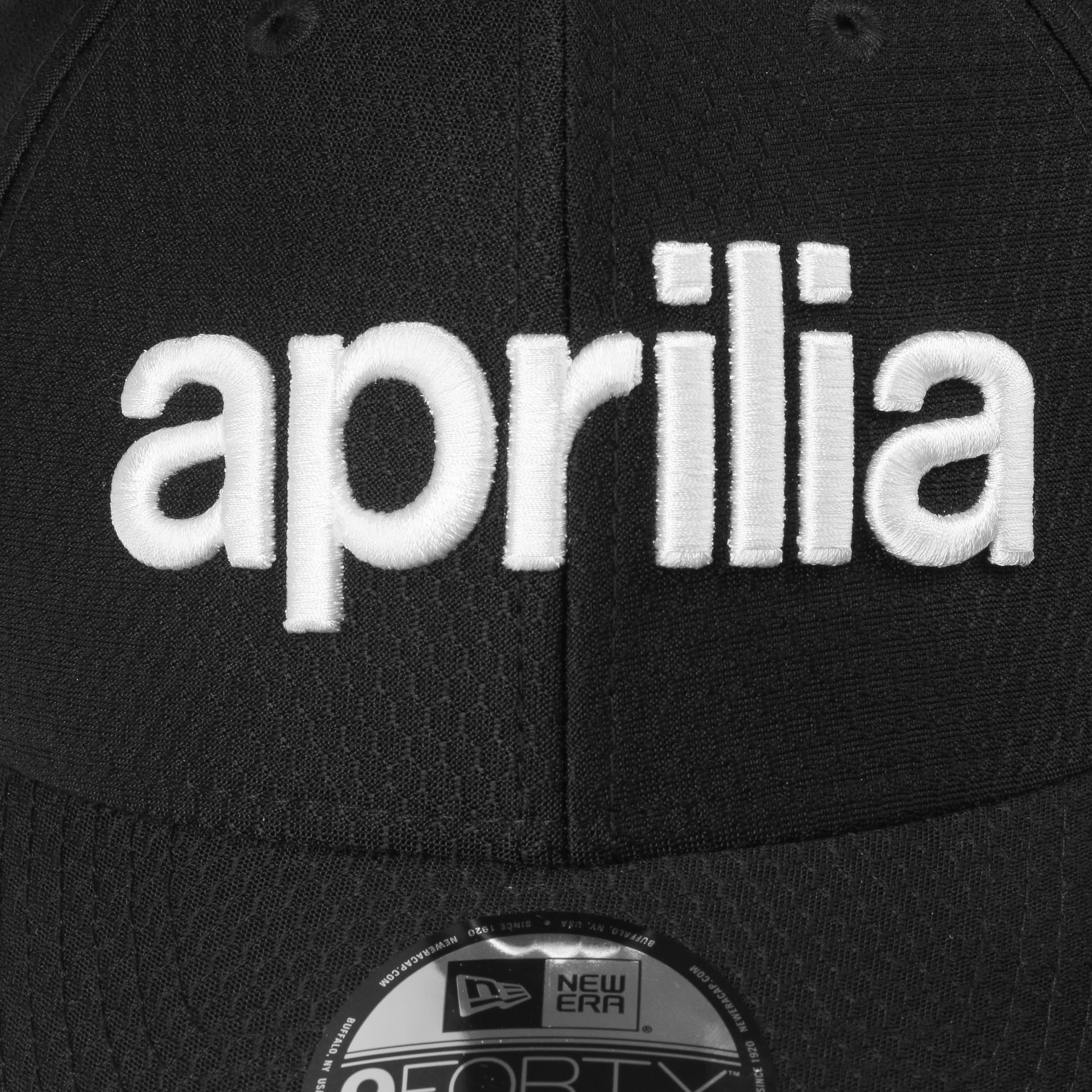 9Forty Sport Aprilia Cap by New Era - 24,95