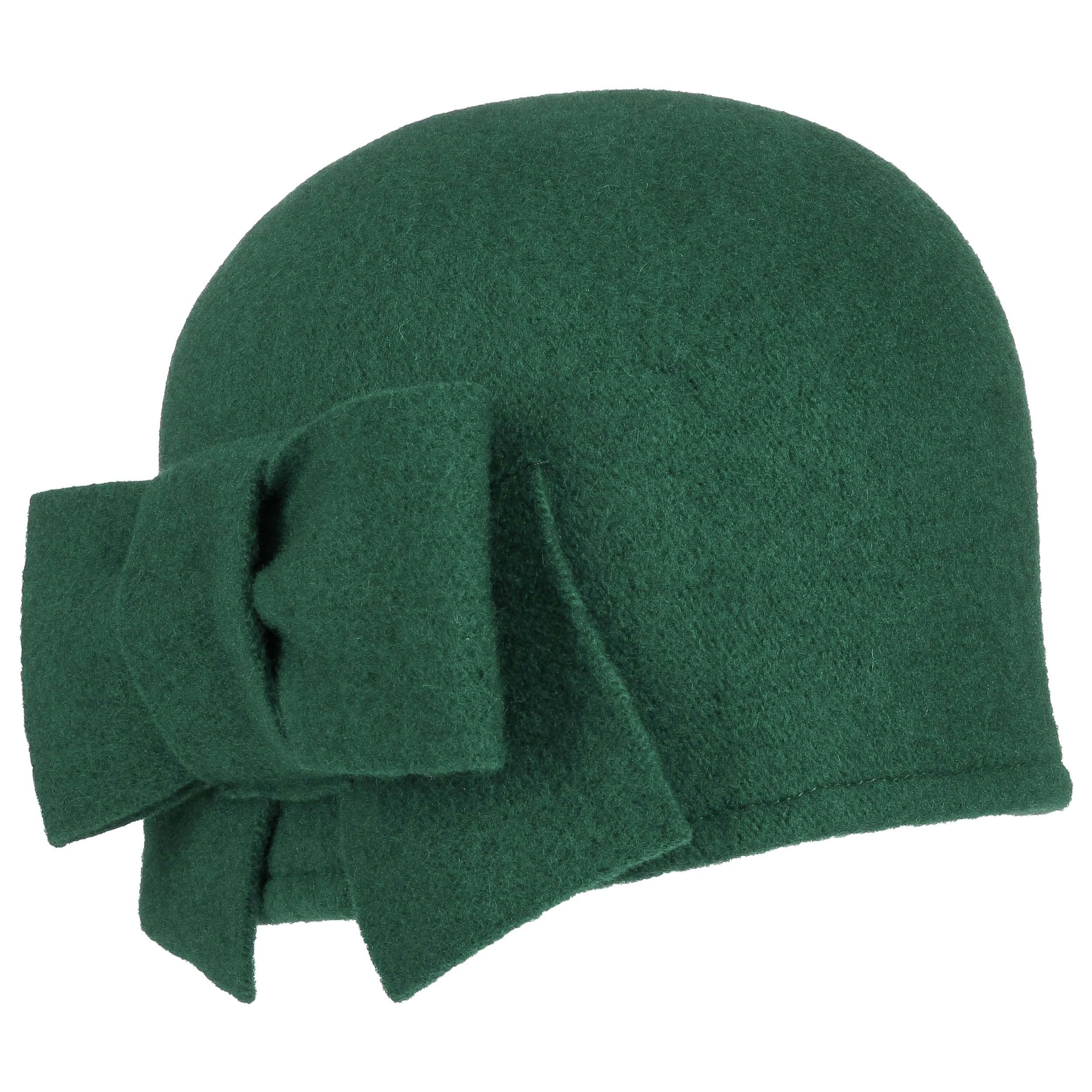 green wool hat