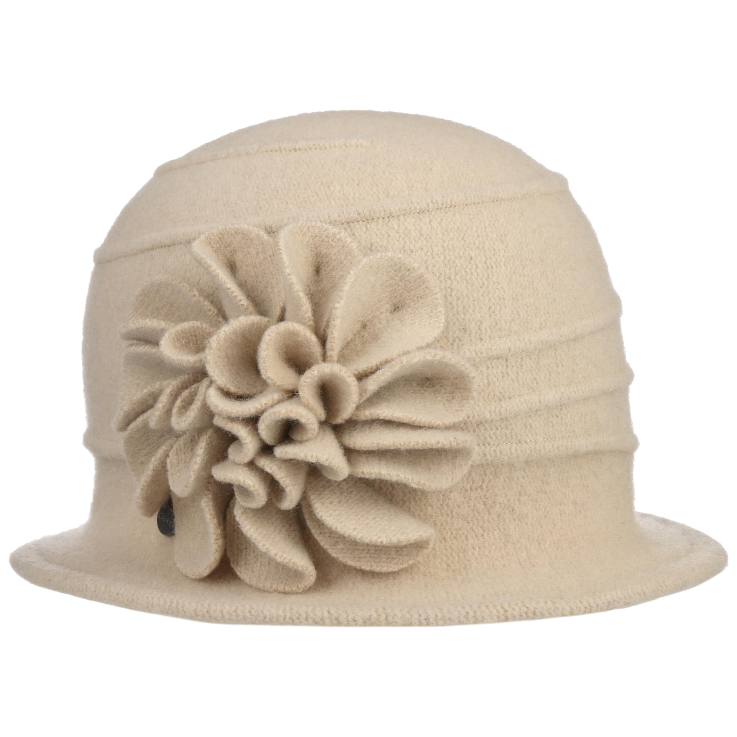 beige cloche hat