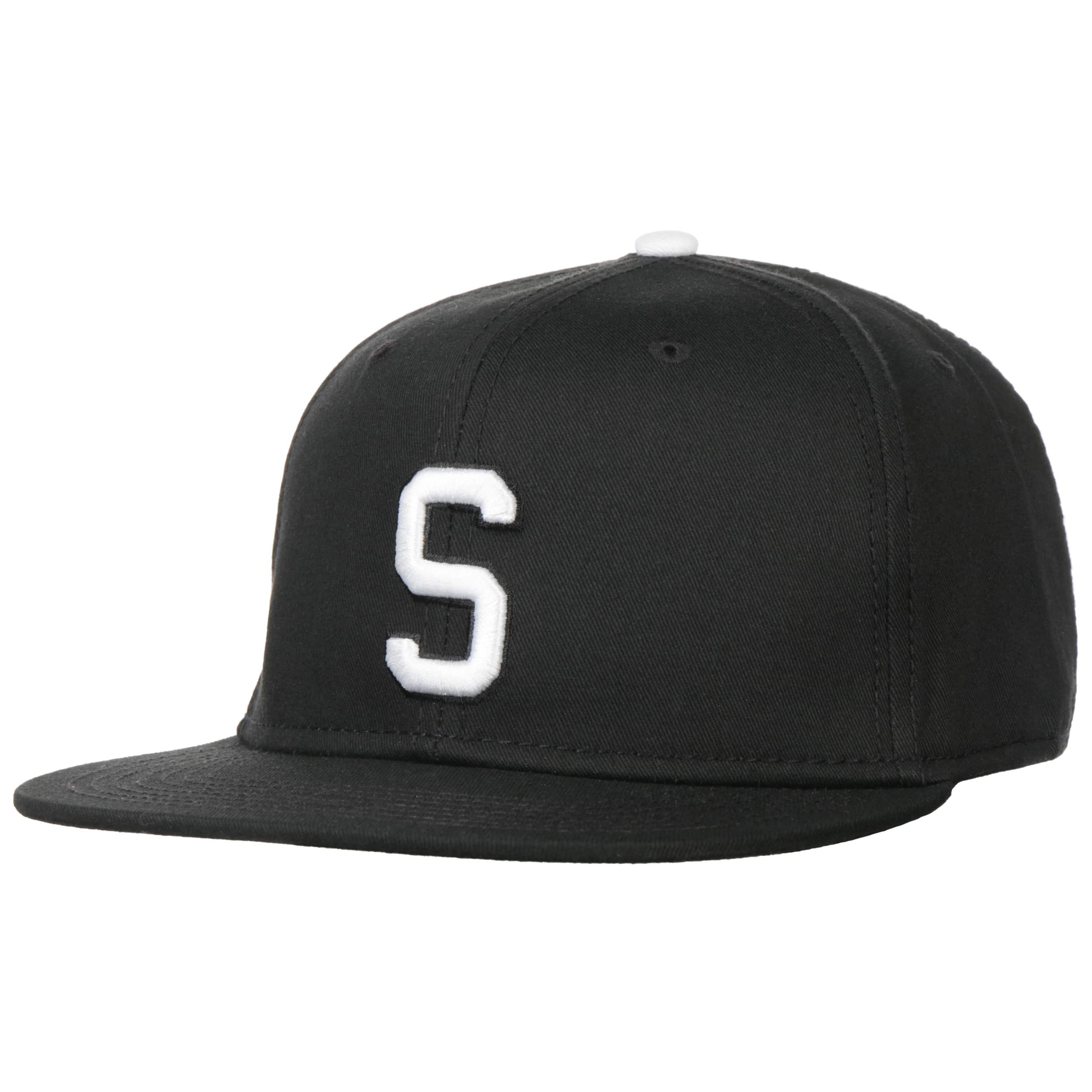 baseball cap with letter s